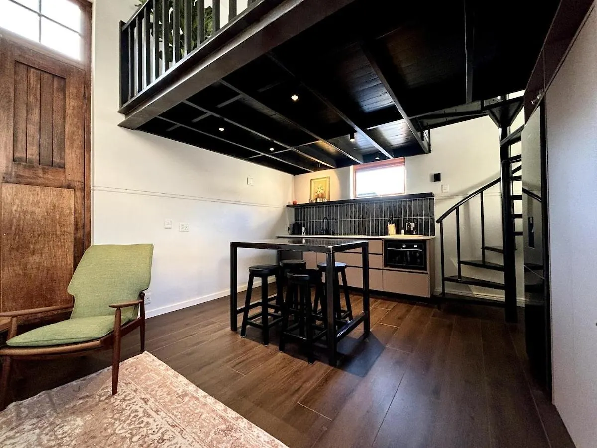 Appartement Substation Turned Cozy Retreat In Sea Point à Le Cap Afrique du Sud